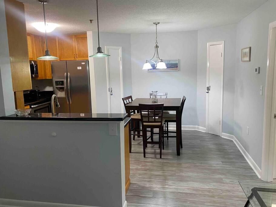 Apartment Seaside Sanctuary - Private Access, 3 Pools