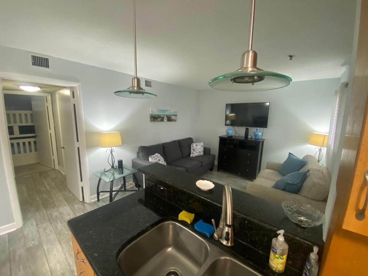 Seaside Sanctuary - Private Access, 3 Pools Apartment Hilton Head Island